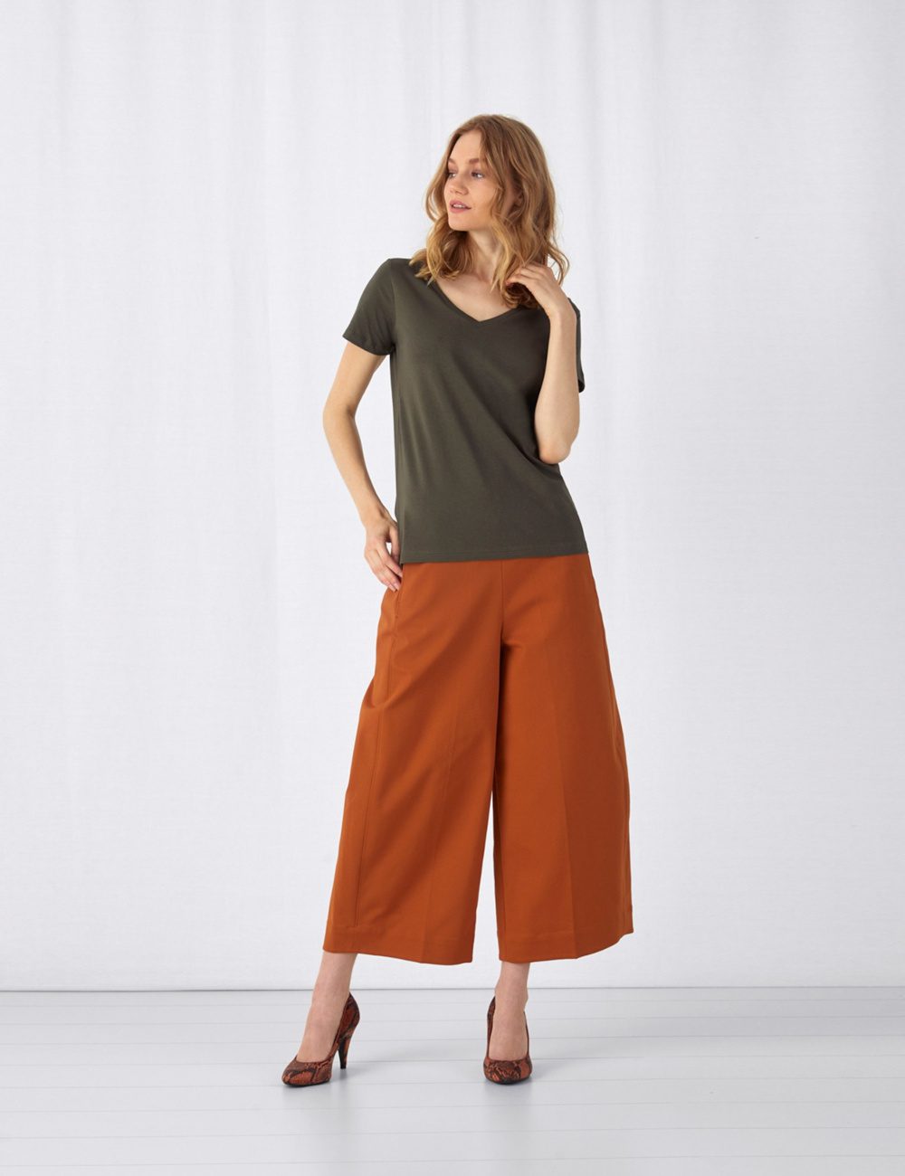 B&C Eko Koszulka damska V-neck Inspire
